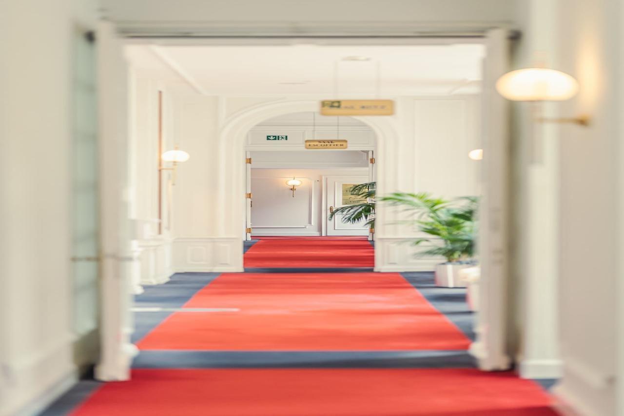 Grand National Hotel